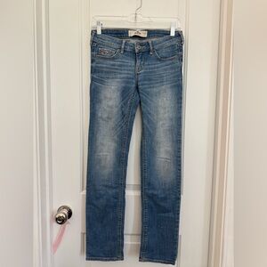 HOLLISTER Straight leg low-rise jeans, Size 0S (24 short)